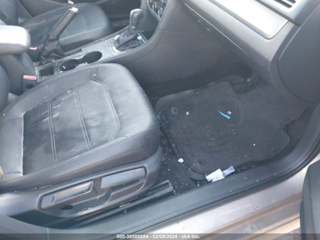 1VWAT7A32FC065207 Volkswagen Passat 1.8t Wolfsburg Edition