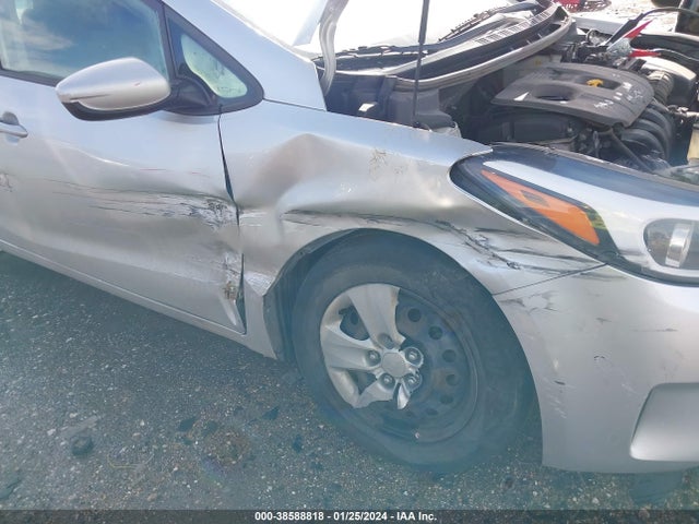 KIA FORTE LX 2017 3KPFK4A72HE044690 Image 6