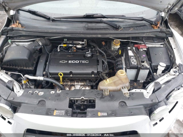 Chevrolet SONIC LT 2015 1G1JC5SH8F4219407 Image 10