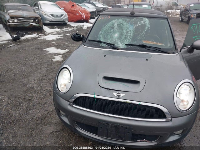 2010 MINI JOHN COOPER WORKS WMWMS9C52ATK19806 Photo 5