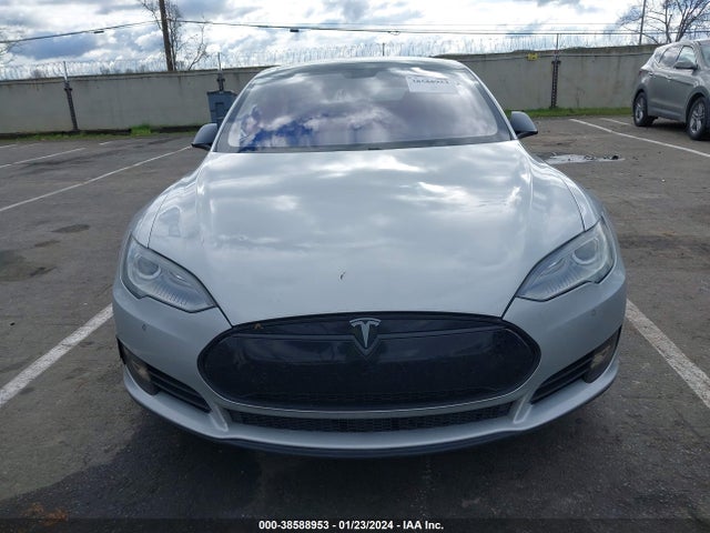 5YJSA1H17EFP50304 Tesla Model S P85