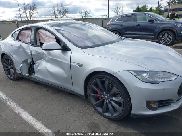 5YJSA1H17EFP50304 Tesla Model S P85