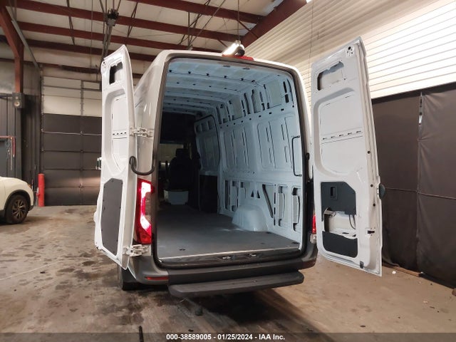 W1Y40CHY3MT060948 Mercedes-Benz Sprinter 2500 High Roof I4