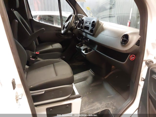 W1Y40CHY3MT060948 Mercedes-Benz Sprinter 2500 High Roof I4