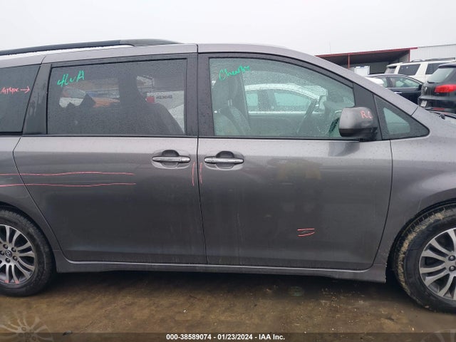 Toyota SIENNA XLE 2020 5TDYZ3DCXLS035838 Image 14