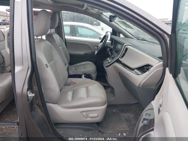 Toyota SIENNA XLE 2020 5TDYZ3DCXLS035838 Image 5