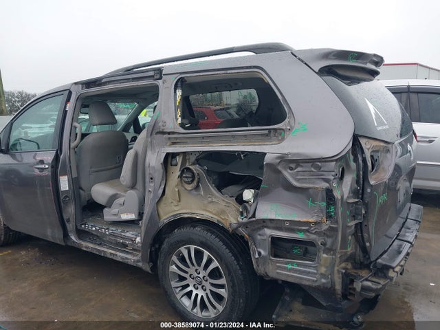 Toyota SIENNA XLE 2020 5TDYZ3DCXLS035838 Image 6