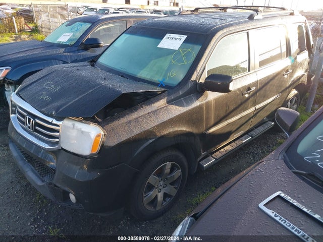 Honda Pilot Touring 2015 5FNYF4H97FB023555 Image 2
