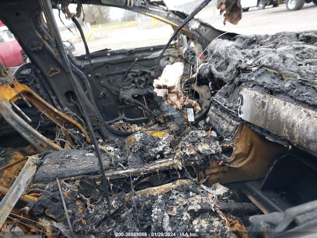 2016 JAGUAR XF SAJBJ4BV7GCY19278 Photo 4