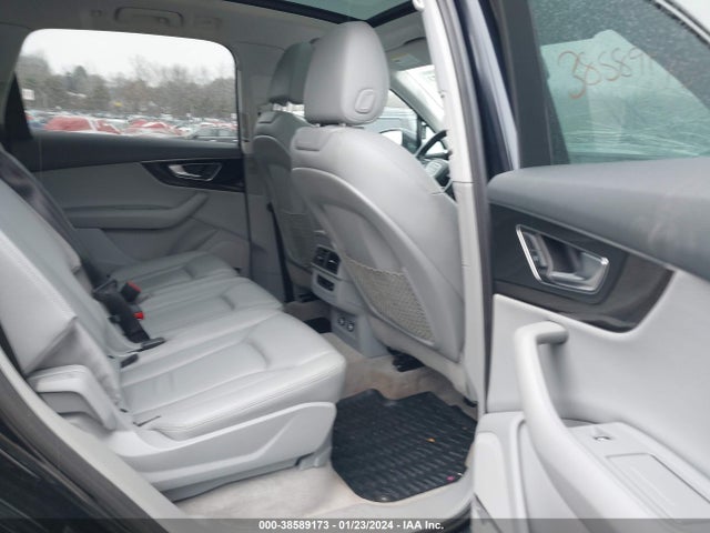 WA1LAAF79JD008638 Audi Q7 3.0t Premium
