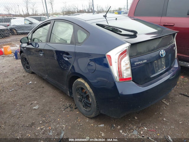 Toyota Prius Two 2015 JTDKN3DU6F0427345 Image 3