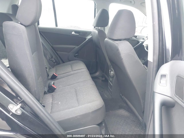 WVGAV7AX0JK004237 Volkswagen Tiguan Limited 2.0t