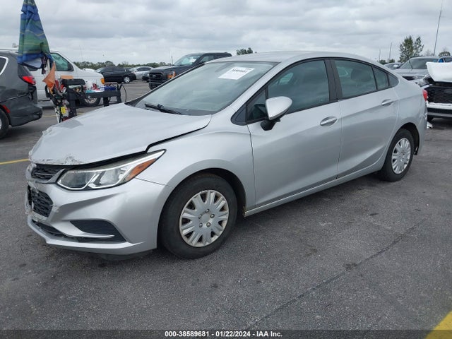 Chevrolet Cruze Ls Auto 2018 1G1BC5SM1J7121232 Image 2