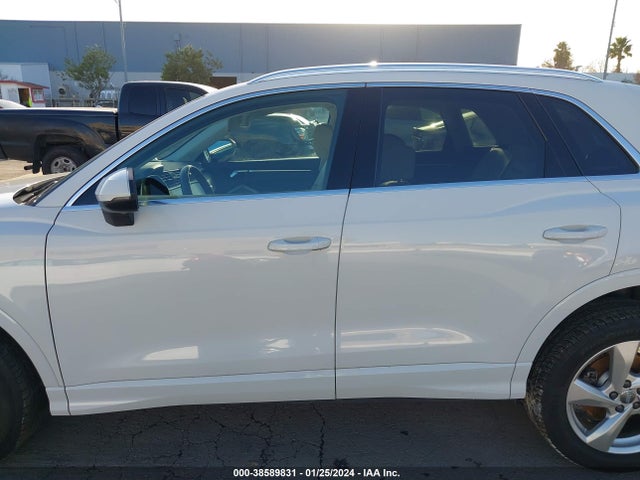 WA1BECF3XK1081352 Audi Q3 2.0t Premium