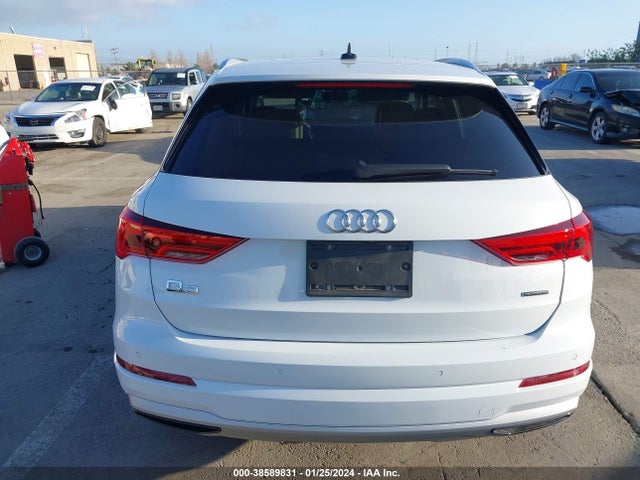 WA1BECF3XK1081352 Audi Q3 2.0t Premium
