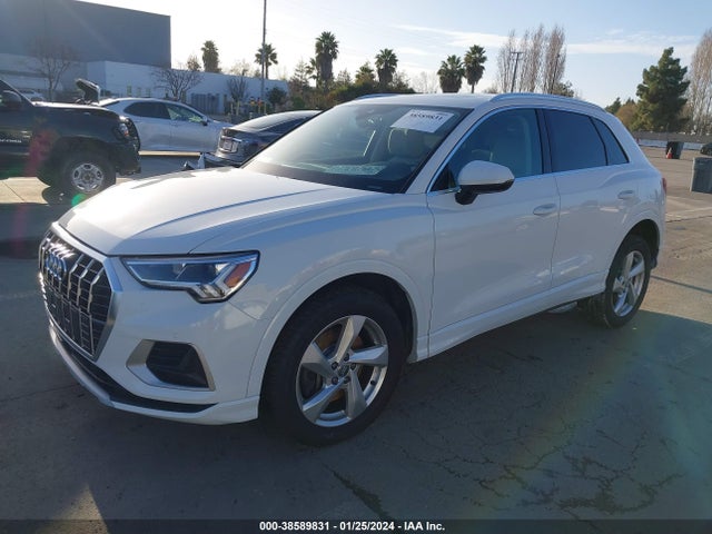 WA1BECF3XK1081352 Audi Q3 2.0t Premium