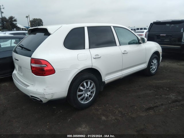 2010 PORSCHE CAYENNE WP1AA2AP4ALA07735 Photo 3