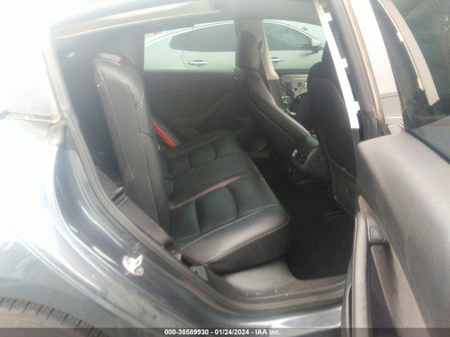 Tesla Model 3 Rear-wheel Drive 2022 5YJ3E1EA5NF239316 Image 8