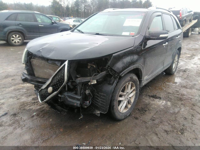 KIA SORENTO LX 2014 5XYKTCA69EG521207 Image 2