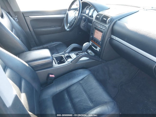 2005 PORSCHE CAYENNE WP1AB29P55LA60936 Photo 4