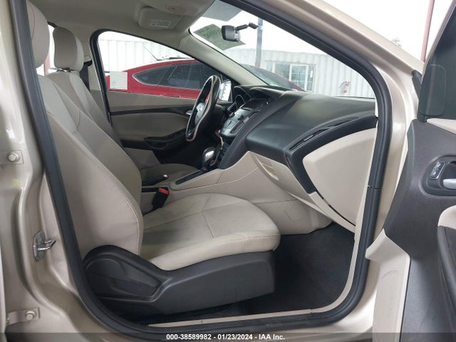 2017 FORD FOCUS SE VIN: 1FADP3F27HL230805