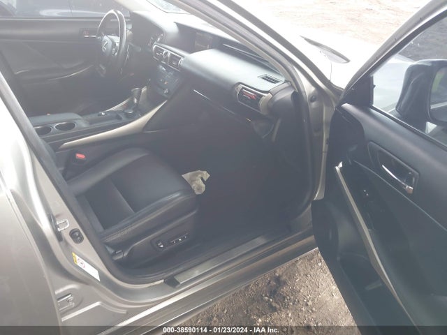 2015 LEXUS IS 250 VIN: JTHCF1D28F5028104