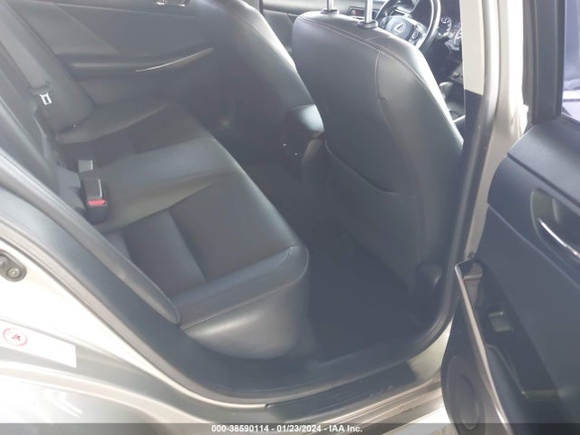2015 LEXUS IS 250 VIN: JTHCF1D28F5028104