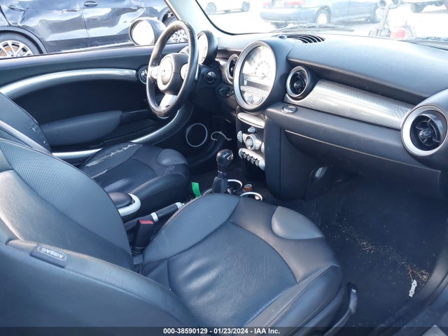 2008 MINI COOPER S CLUBMAN WMWMM33568TP87882 Photo 4
