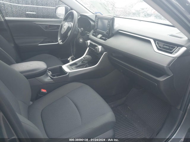 Toyota RAV4 LE 2022 2T3H1RFV0NW216554 Image 5