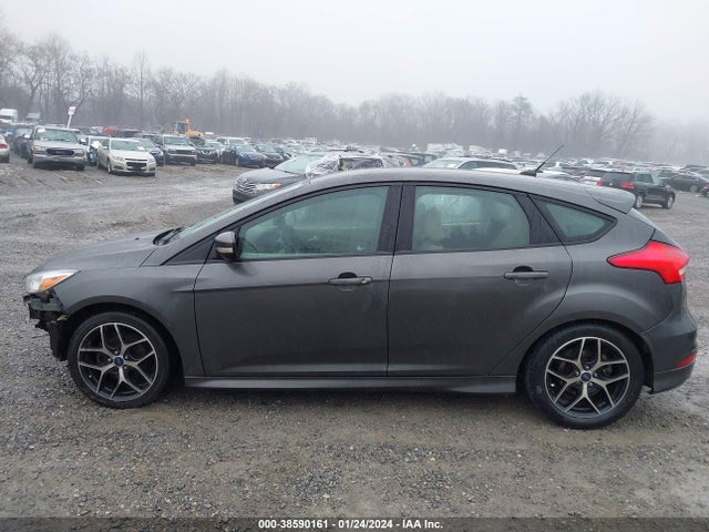 Ford FOCUS SE 2016 1FADP3K29GL251773 Image 14