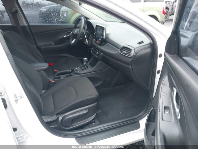 Hyundai ELANTRA GT 2018 KMHH35LE9JU013169 Image 5