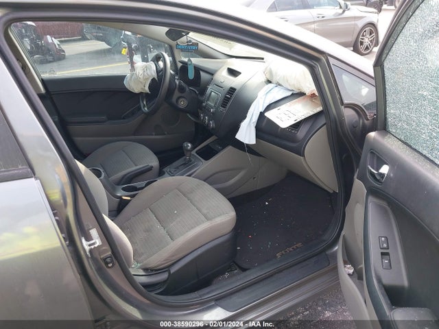 KIA FORTE LX 2016 KNAFX4A64G5443763 Image 5