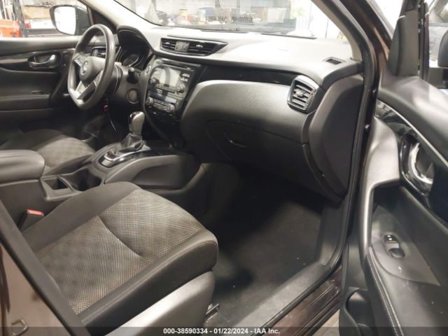 JN1BJ1CR9HW109820 Nissan Rogue Sport Sv