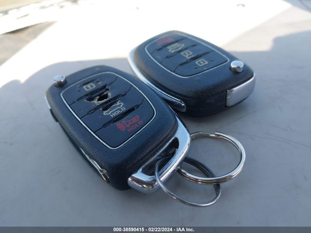 2016 HYUNDAI SONATA SE VIN: 5NPE24AF8GH363072