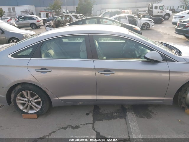 2016 HYUNDAI SONATA SE VIN: 5NPE24AF8GH363072