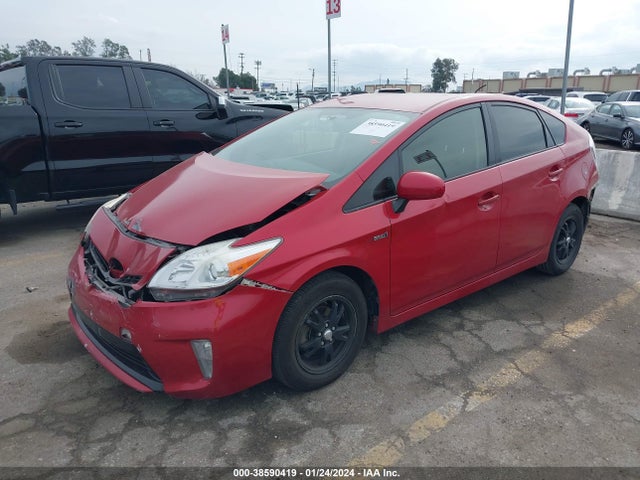 Toyota Prius Three 2014 JTDKN3DU9E0367270 Image 2