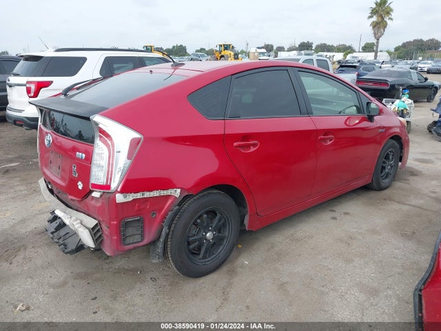 Toyota Prius Three 2014 JTDKN3DU9E0367270 Image 4