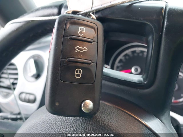 3VWJ07AT2EM666350 Volkswagen Beetle 1.8t