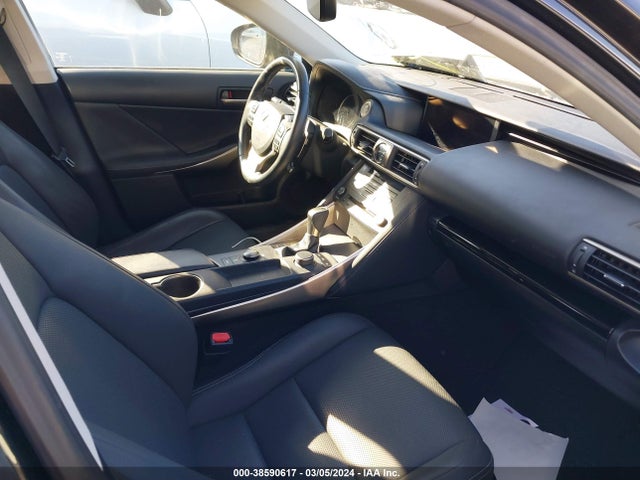 2019 Lexus Is 300 მანქანა იყიდება აუქციონზე, vin: JTHBA1D21K5085085, აუქციონის ნომერი: 38590617