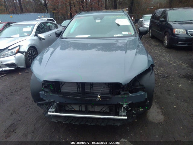 2023 VOLVO XC60 B5 PLUS DARK THEME VIN: YV4L12RW6P1376166