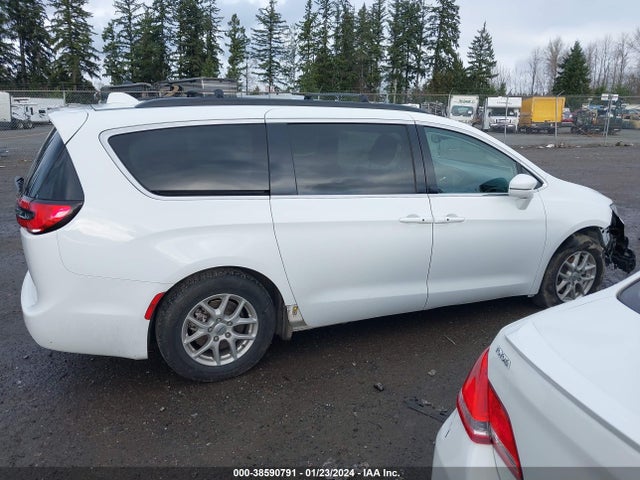 Chrysler Pacifica Touring L 2022 аукцион фото