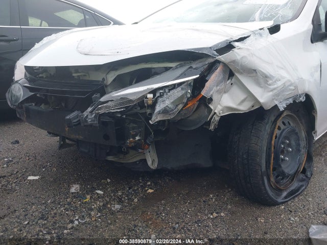 Toyota COROLLA LE 2018 5YFBURHE6JP853768 Image 6