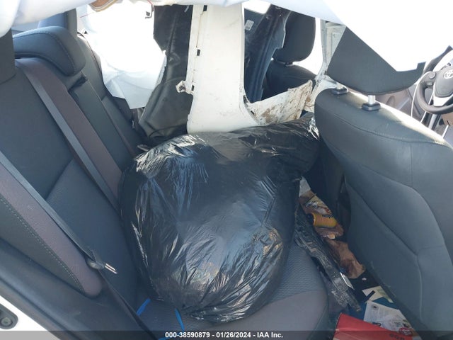 Toyota COROLLA LE 2018 5YFBURHE6JP853768 Image 8