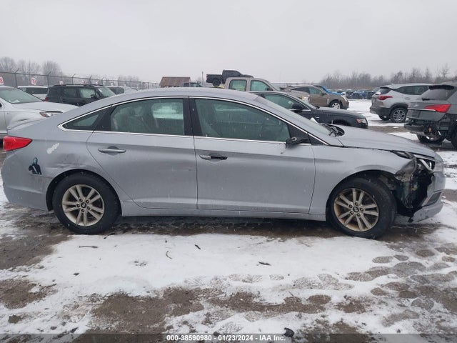 2016 HYUNDAI SONATA SE VIN: 5NPE24AF3GH290421