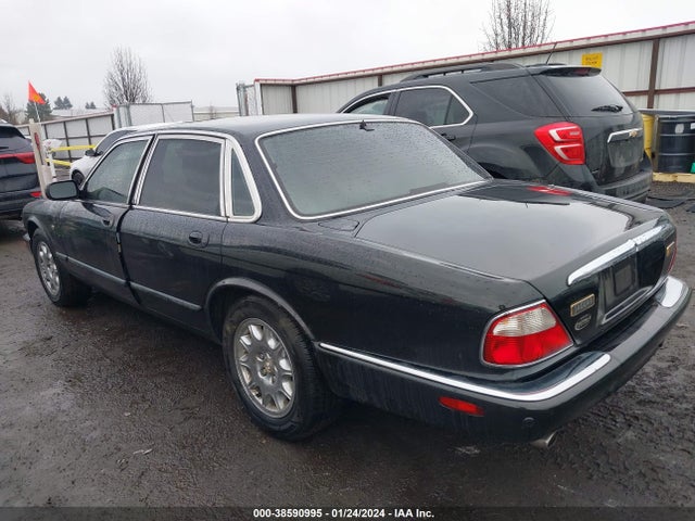 2002 JAGUAR XJ8 SAJDA14C82LF44356 Photo 2