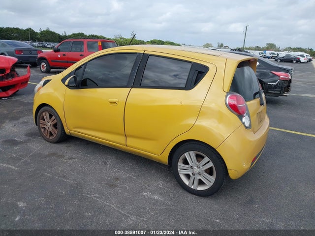 Chevrolet Spark 1lt Auto 2014 KL8CD6S98EC528724 Image 3