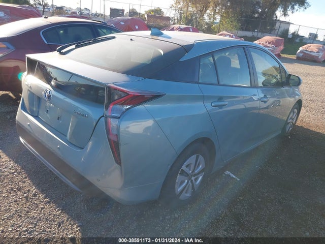 Toyota Prius Three 2018 JTDKARFUXJ3058976 Image 4