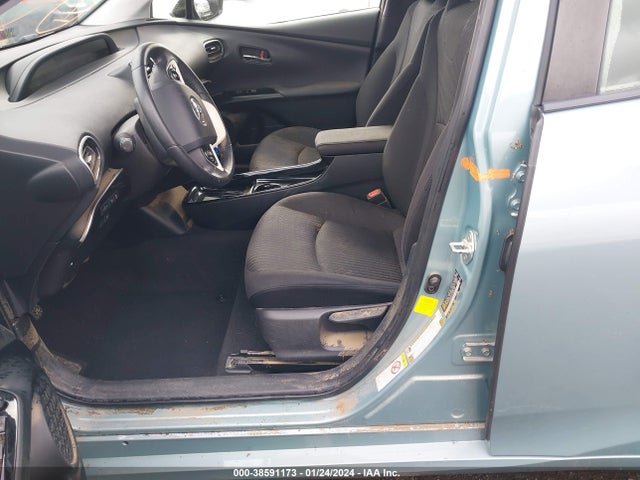 Toyota Prius Three 2018 JTDKARFUXJ3058976 Image 6