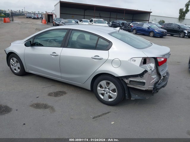 KIA FORTE LX 2016 KNAFK4A68G5573852 Image 3