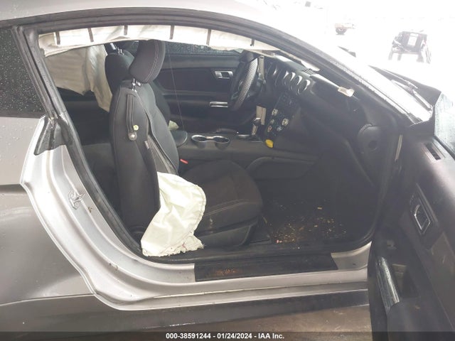 Ford Mustang Ecoboost Fastback 2020 1FA6P8TH4L5142838 Image 5